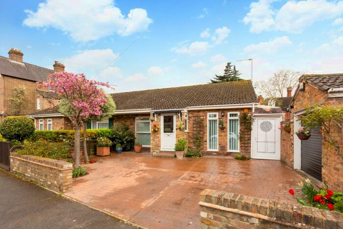 2 Bedroom Bungalow To Rent In Montagu Road Datchet, SL3