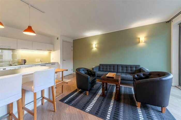 2 Bedroom Flat To Rent In Washington Building, Deals Gateway, One, London, SE13