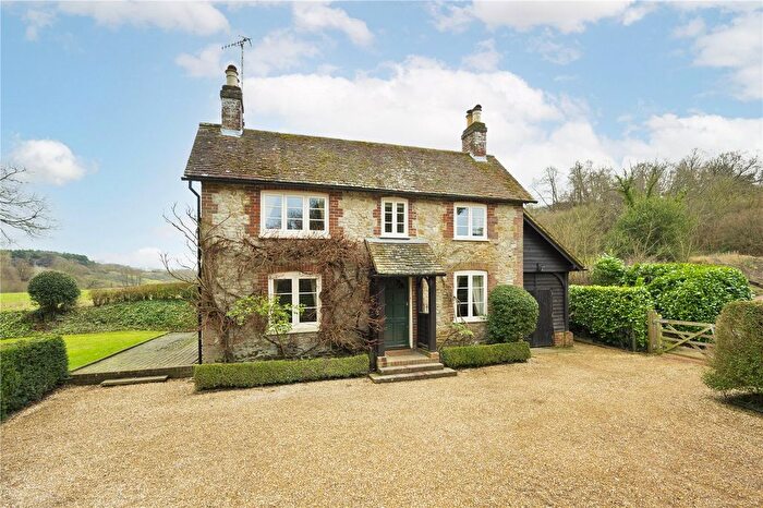 3 Bedroom Detached House To Rent In Snowdenham Lane, Bramley, Guildford, Surrey, GU5