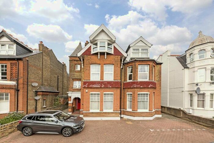 2 Bedroom Flat To Rent In Madeley Road, London, W5