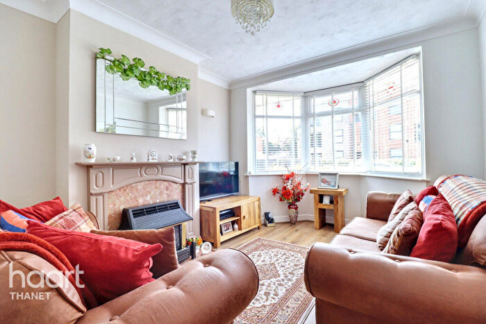 4 Bedroom Semi-Detached House For Sale In Northdown Road, Margate, CT9