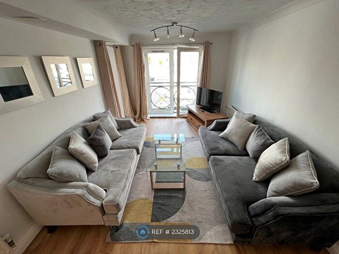 2 Bedroom Flat To Rent In South Ferry Quay, Liverpool, L3