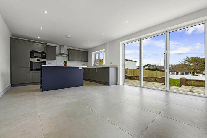 5 Bedroom Detached House For Sale In Dan-y-coed, Caerphilly, CF83