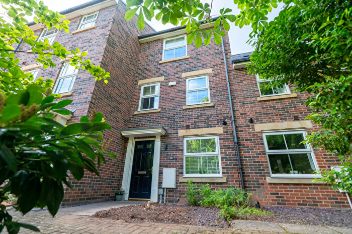 4 Bedroom Town House For Sale In Barrington Close, Durham City, Durham, DH1