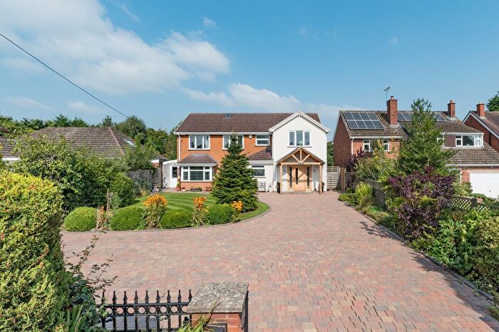 4 Bedroom Detached House For Sale In Beoley Lane, Beoley, Redditch, Worcestershire, B98