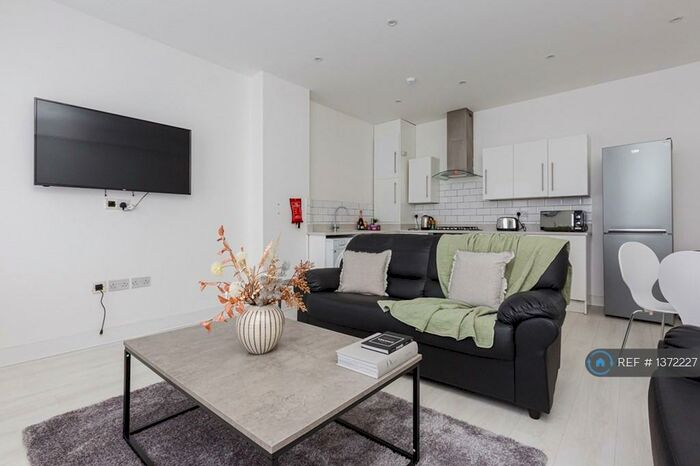 6 Bedroom Terraced House To Rent In Aigburth Road, Liverpool, L17