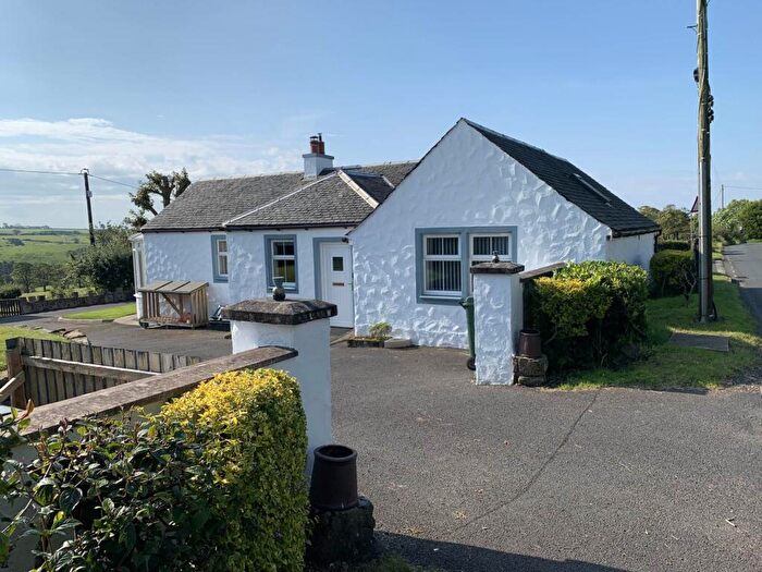 2 Bedroom Cottage To Rent In Old Glasgow Road, Stewarton, KA3