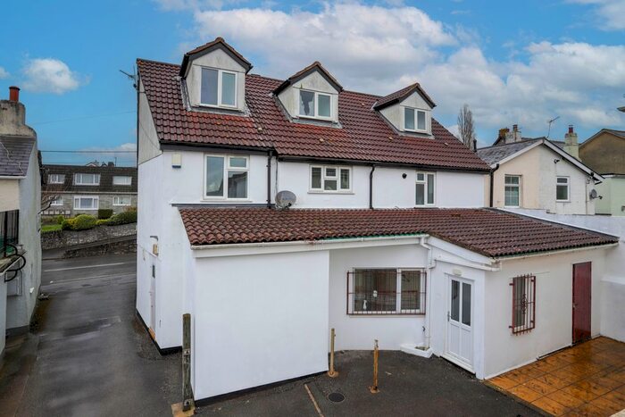 4 Bedroom Flat For Sale In Chudleigh Knighton, Chudleigh, Newton Abbot, TQ13