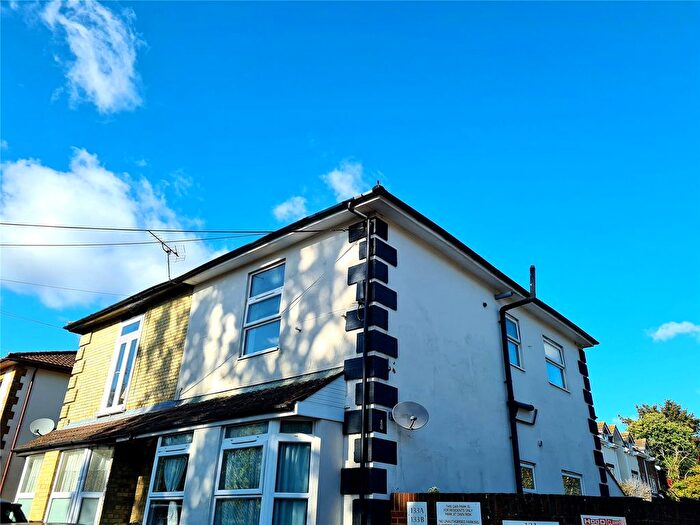2 Bedroom Flat To Rent In Millbrook Road East, Southampton, Hampshire, SO15