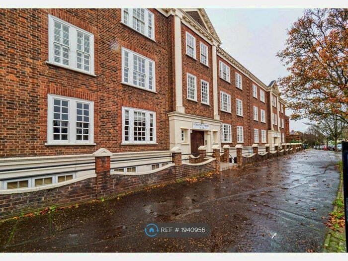 2 Bedroom Flat To Rent In Richmond, Richmond, TW9