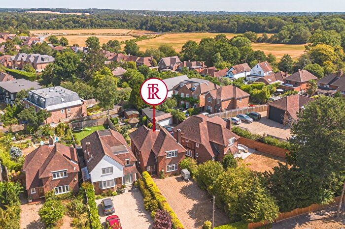 4 Bedroom Detached House For Sale In Candlemas Lane, Beaconsfield, HP9