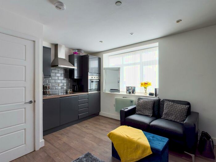 1 Bedroom Flat To Rent In Mansel Street, Swansea, SA1