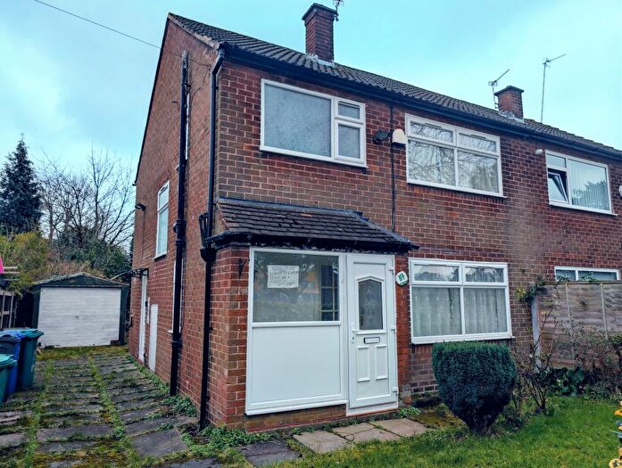 4 Bedroom Semi Detached House To Rent In Wendover Road, Manchester, M23