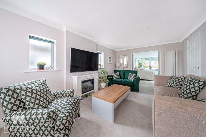 3 Bedroom Bungalow For Sale In Keighley Avenue, Broadstone, BH18