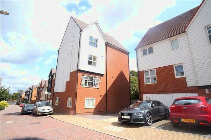 2 Bedroom Flat To Rent In Cloudeseley Close, Sidcup, DA14