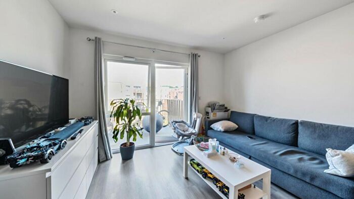 1 Bedroom Flat For Sale In Bittacy Hill, Millbrook Park, NW7