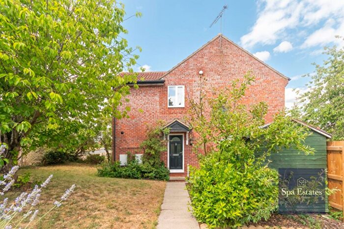 2 Bedroom End Of Terrace House For Sale In Chesterton Drive, Leamington Spa, CV31