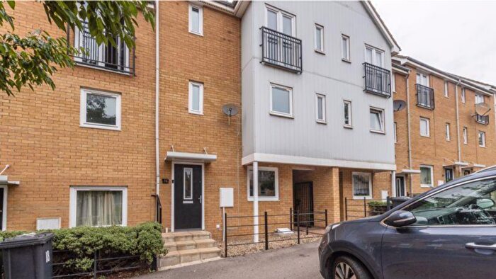 3 Bedroom Town House To Rent In Lakeview Way, Peterborough, Cambridgeshire, PE7