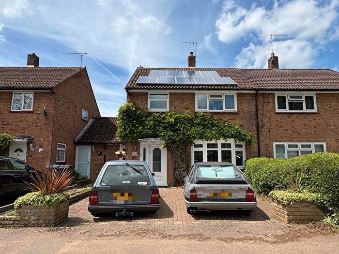 3 Bedroom House For Sale In Bishops Rise, Hatfield, AL10