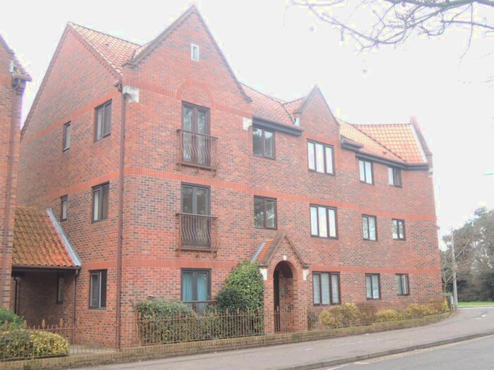 1 Bedroom Flat To Rent In Tynedale Square, Highwoods, Colchester, CO4