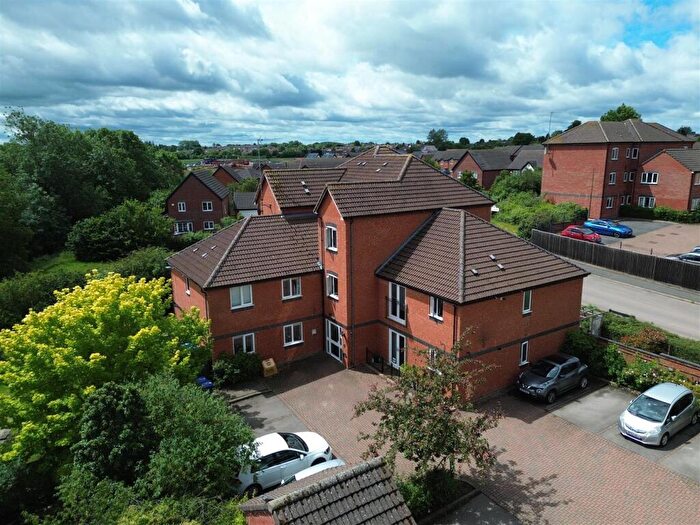2 Bedroom Flat For Sale In Withy Bank, Leamington Spa, CV31