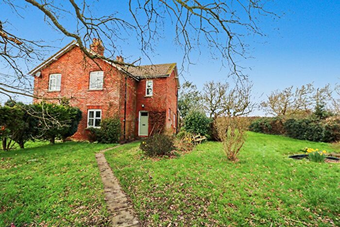 3 Bedroom Semi Detached House To Rent In Brownwich Lane, Fareham, PO14