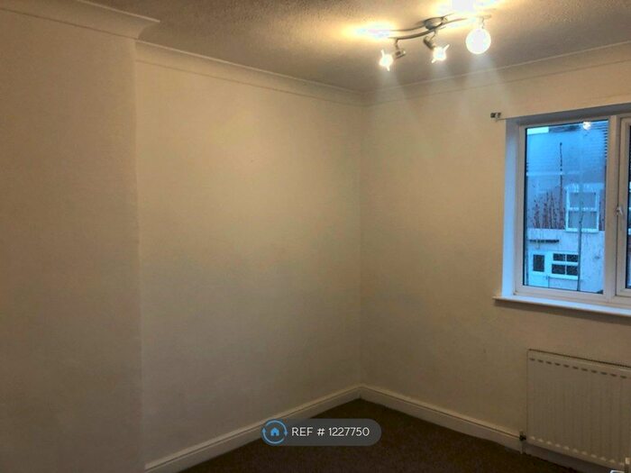 2 Bedroom Terraced House To Rent In Carleton View, Pontefract WF8