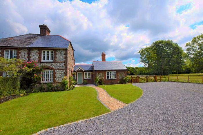 3 Bedroom Semi-Detached House To Rent In Naphill Common, HP14