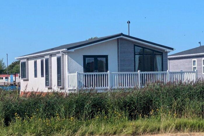 2 Bedroom Lodge For Sale In Pear Tree Lodge, Summerways Bridge Park, Bleadon, Weston-super-Mare, Somerset, BS24