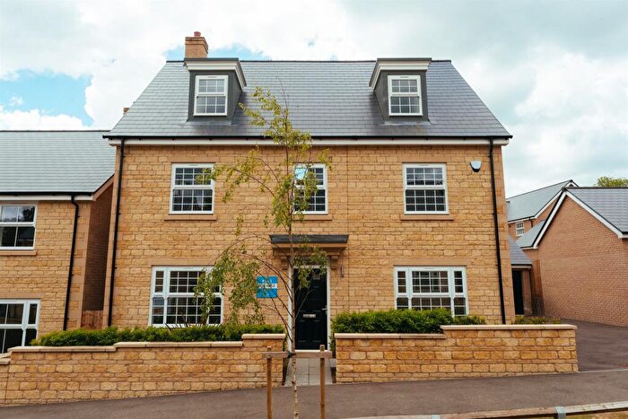 5 Bedroom Detached House For Sale In Orchard Close, Ketton, Stamford, PE9