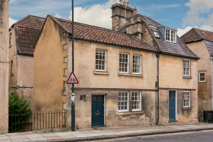 2 Bedroom House To Rent In Little Stanhope Street, BA1