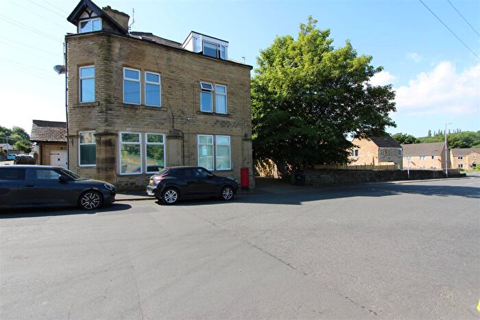 2 Bedroom Apartment To Rent In Livingstone Road, Bradford, BD2
