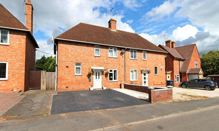 3 Bedroom Semi-Detached House For Sale In Baker Avenue, Leamington Spa, CV31