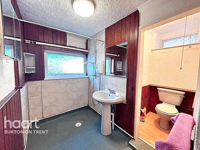 3 Bedroom Terraced House For Sale In Calais Road, Burton-On-Trent, DE13