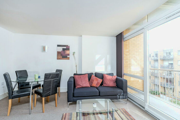 1 Bedroom Flat To Rent In Cassilis Road, London, E14