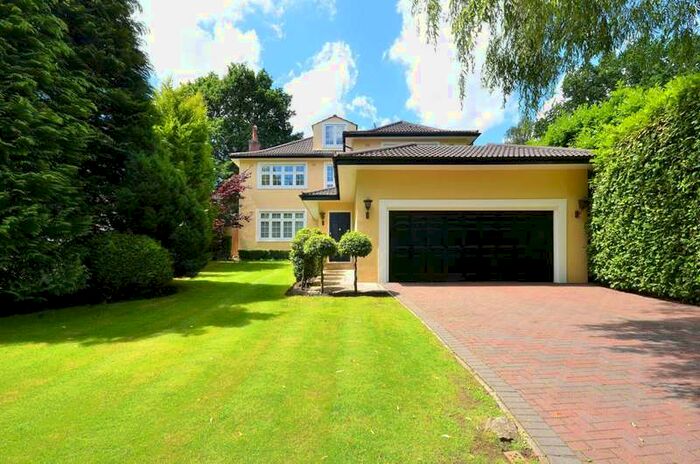 5 Bedroom Detached House To Rent In Henley Drive, Coombe, KT2