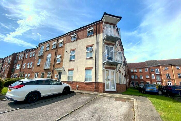 2 Bedroom Flat To Rent In Plimsoll Way, Hull, East Riding Of Yorkshire, HU9