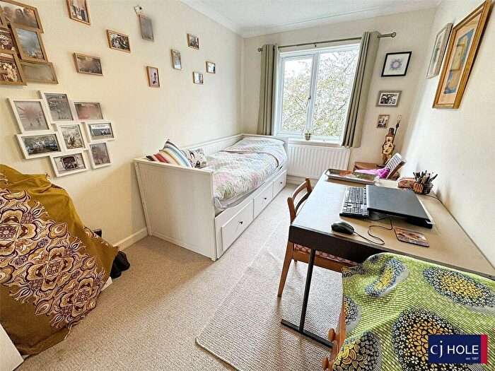 2 Bedroom Apartment For Sale In The Firs, Heathville Road, Gloucester, GL1