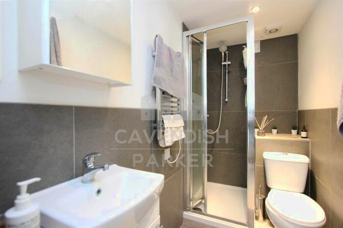 Studio To Rent In Camden Road, Camden, London, N7
