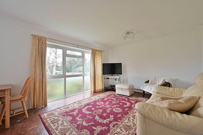 2 Bedroom Flat For Sale In Langwood, Watford, WD17