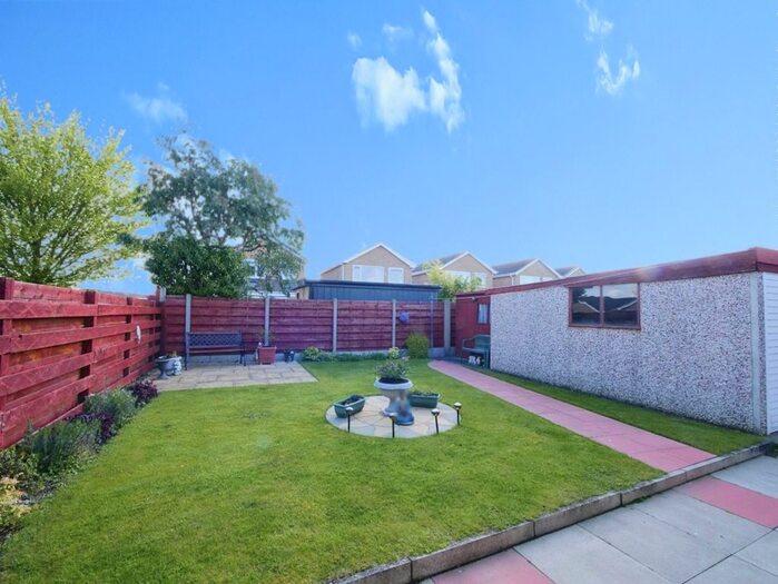 3 Bedroom Bungalow For Sale In Long Furrow, Haxby, York, YO32