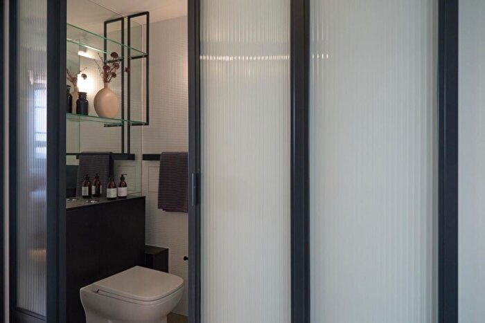 Flat To Rent In Stadium Way Wembley, HA9