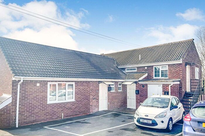 6 Bedroom Block Of Flats For Sale In Boughton Road, Rugby, CV21