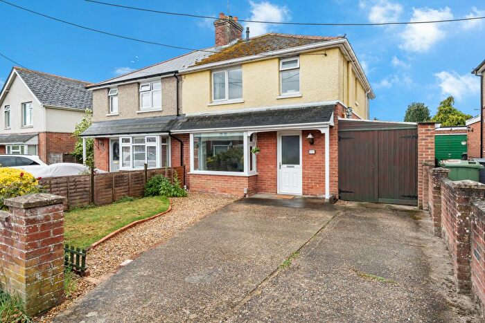 3 Bedroom Semi-Detached House For Sale In Orchard Road, Andover., SP10
