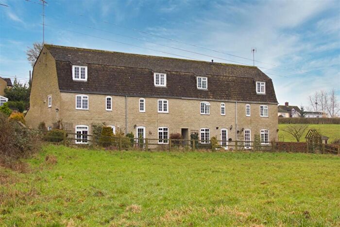 4 Bedroom Cottage For Sale In Water Meadows, Malmesbury, SN16