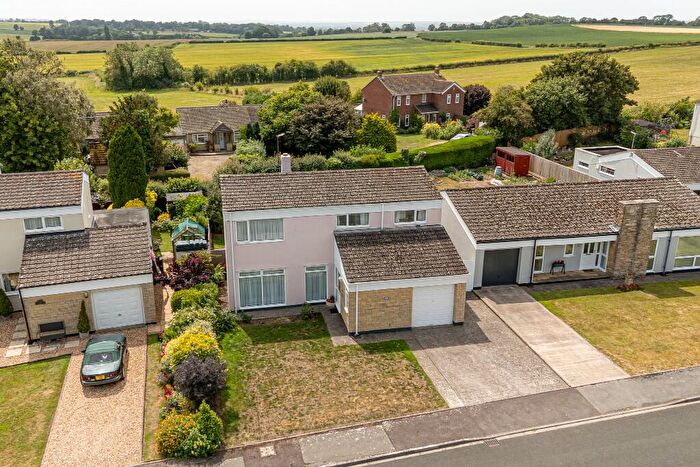 4 Bedroom Detached House For Sale In Holmeleaze, Steeple Ashton, BA14