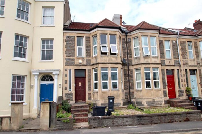 1 Bedroom Flat To Rent In Hotwell Road, BS8