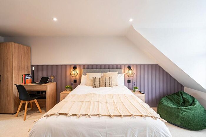 6 Bedroom House To Rent In Haldon Road, Exeter, EX4