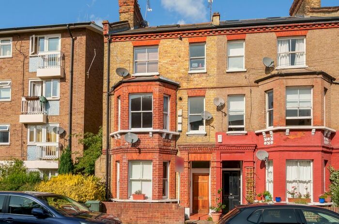 2 Bedroom Flat To Rent In South Island Place, London, SW9