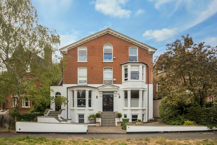 3 Bedroom Flat To Rent In Crooked Billet, London, SW19